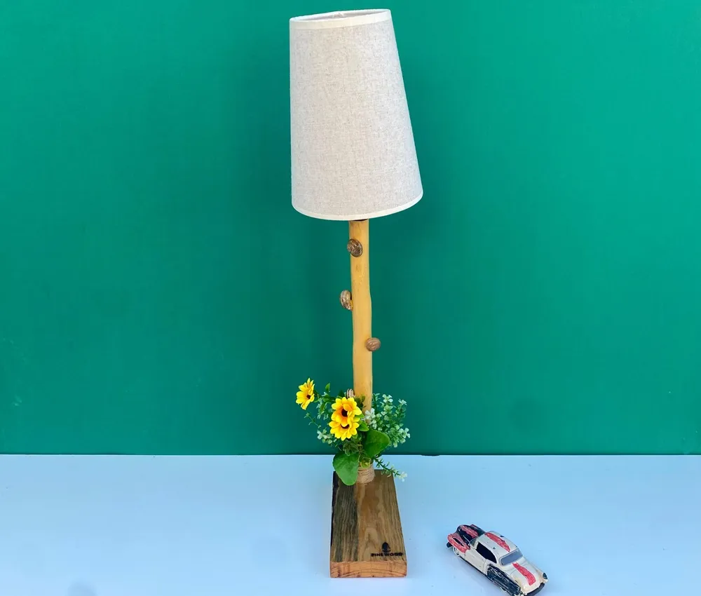 Salyangoz Yarışı  Ahşap Lambader