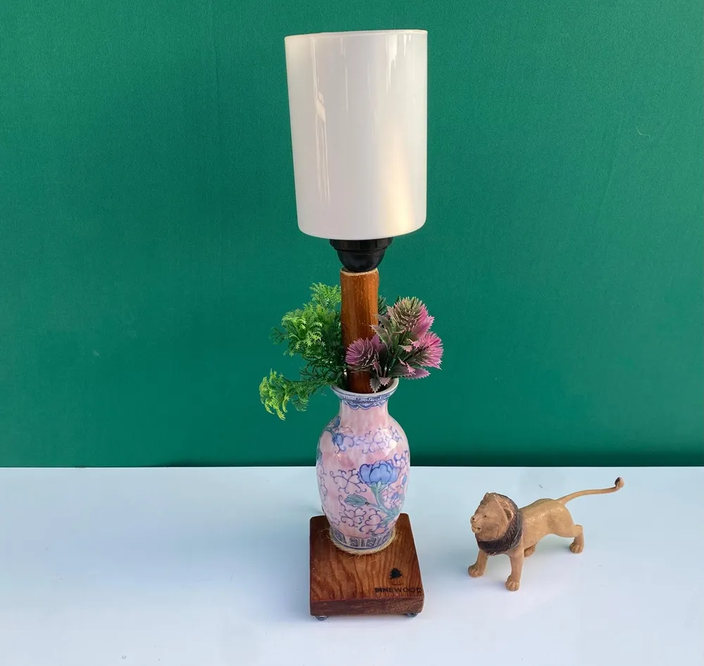 Vazodaki Sır  Ahşap Lambader